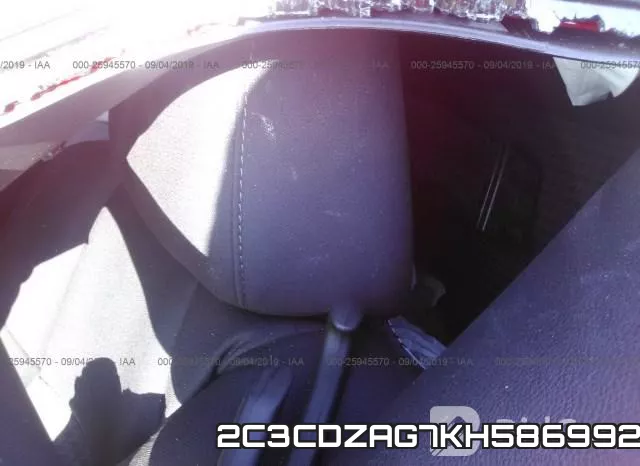 2C3CDZAG7KH586992 фото 9