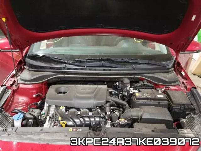 3KPC24A37KE039072 фото 8