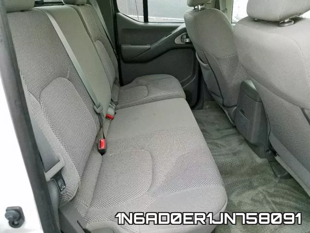 1N6AD0ER1JN758091 фото 7