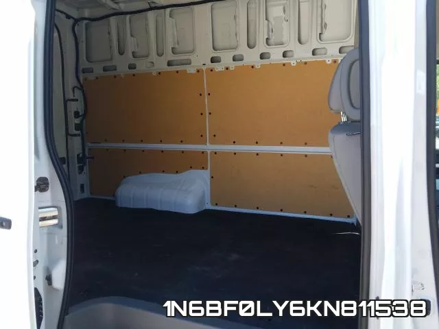 1N6BF0LY6KN811538 фото 7