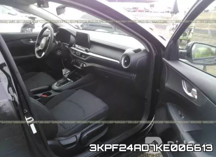 3KPF24AD7KE006613 фото 5