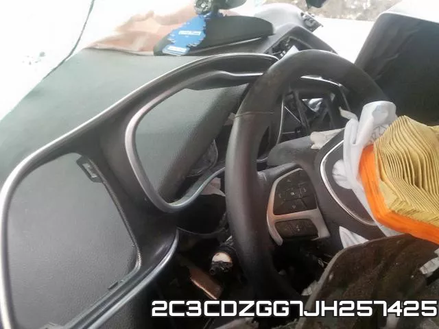 2C3CDZGG7JH257425 фото 9