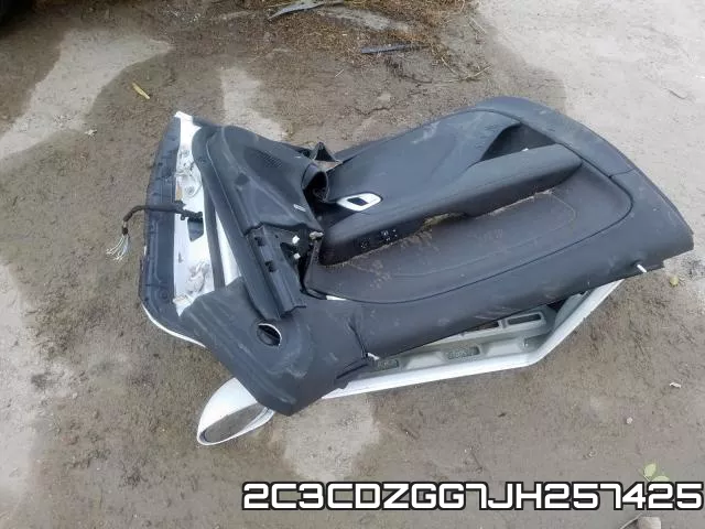 2C3CDZGG7JH257425 фото 10