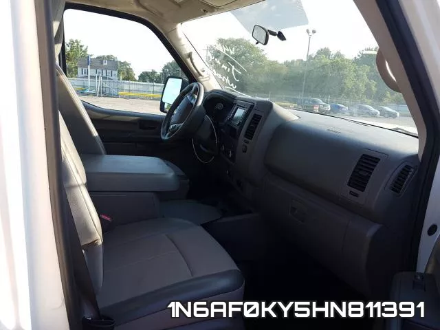 1N6AF0KY5HN811391 фото 6