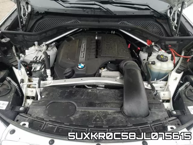 5UXKR0C58JL075615 фото 8