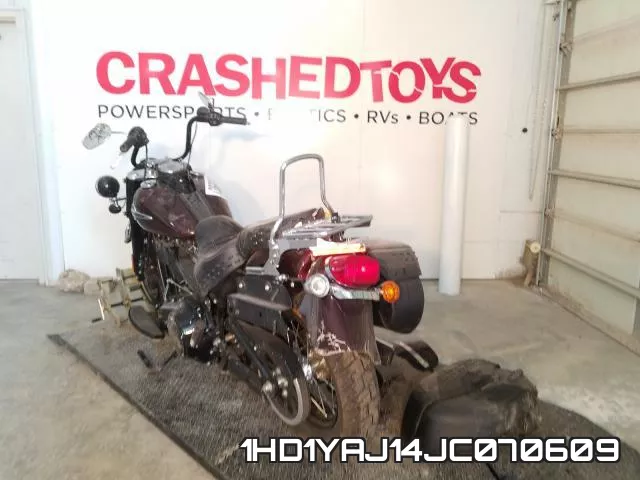 1HD1YAJ14JC070609 фото 4