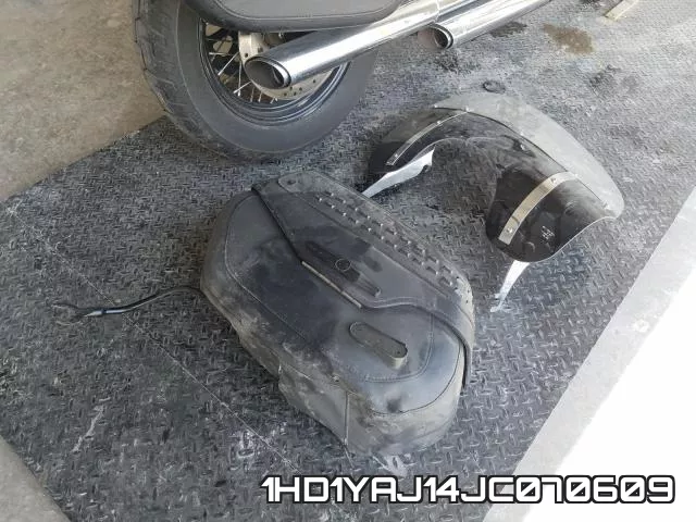1HD1YAJ14JC070609 фото 10