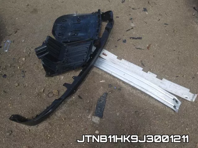 JTNB11HK9J3001211 фото 10