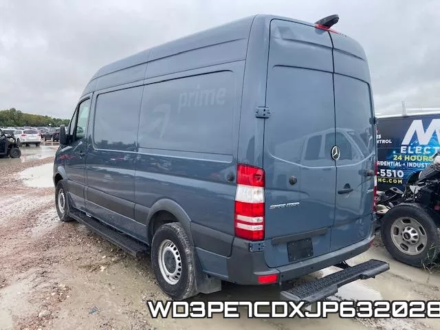 WD3PE7CDXJP632028 фото 4