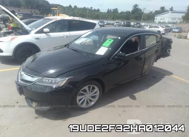 19UDE2F32HA012044 фото 3
