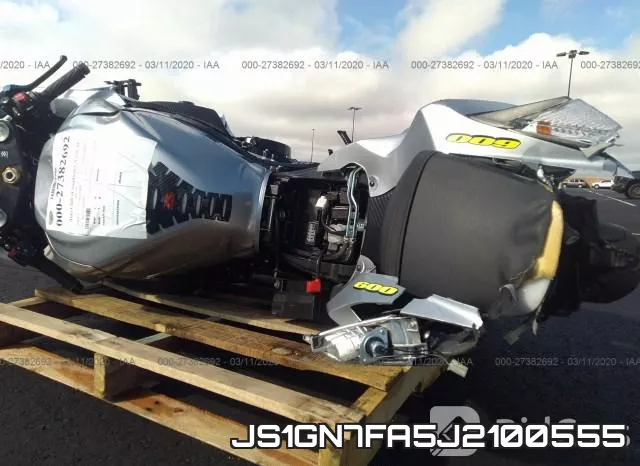 JS1GN7FA5J2100555 фото 4
