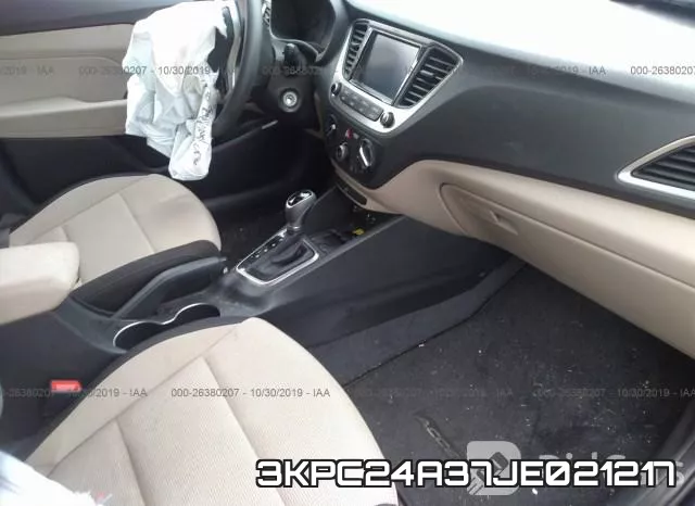 3KPC24A37JE021217 фото 6