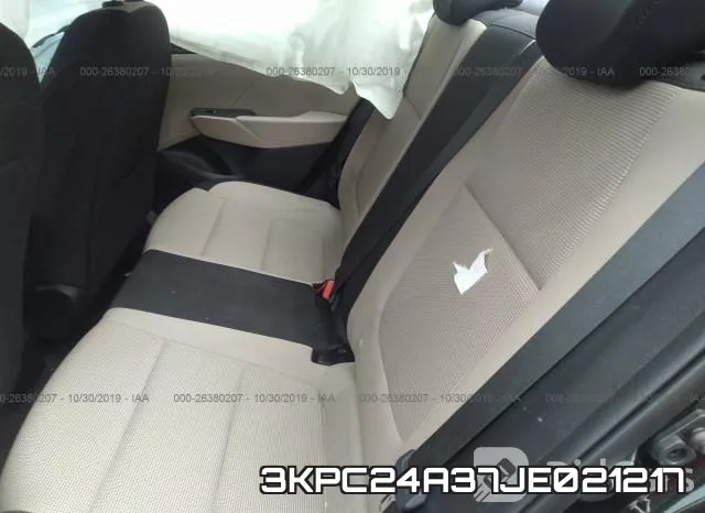 3KPC24A37JE021217 фото 9