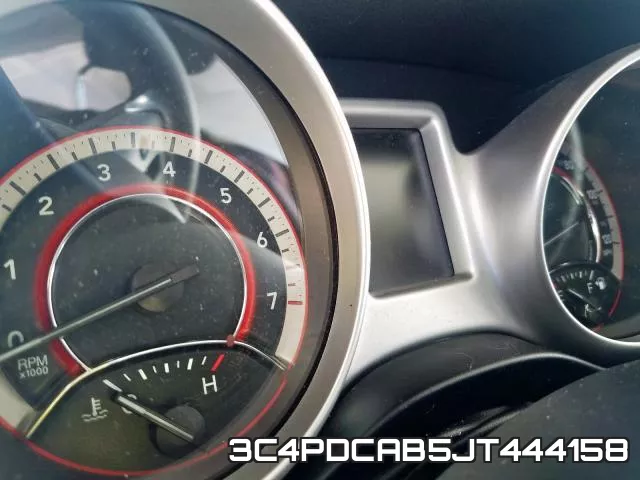 3C4PDCAB5JT444158 фото 9