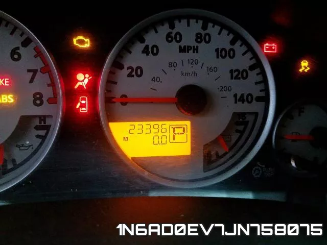 1N6AD0EV7JN758075 фото 9