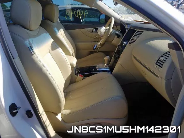 JN8CS1MU5HM142301 фото 6