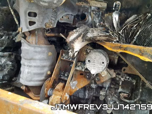 JTMWFREV3JJ742759 фото 8