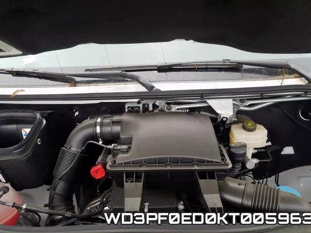 WD3PF0ED0KT005963 фото 8