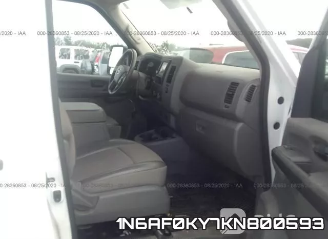 1N6AF0KY7KN800593 фото 6