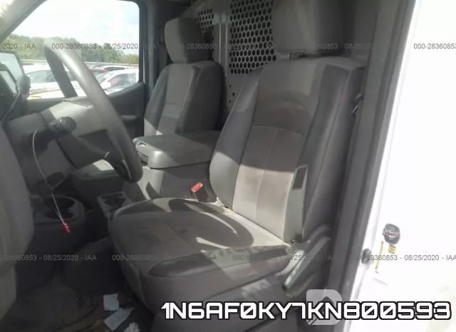 1N6AF0KY7KN800593 фото 9
