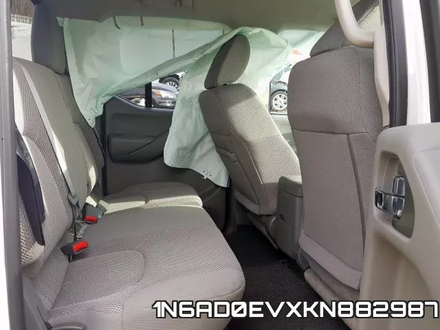 1N6AD0EVXKN882987 фото 7