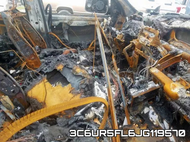 3C6UR5FL6JG119570 фото 6