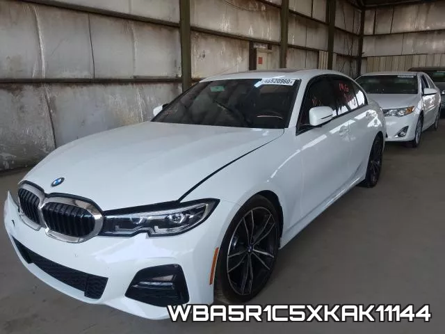 WBA5R1C5XKAK11144 фото 3