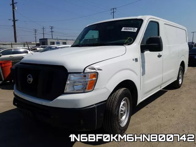 1N6BF0KM6HN800742 фото 3