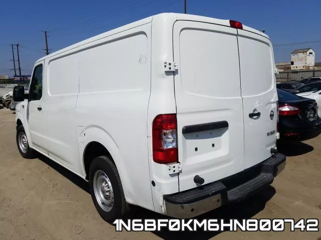 1N6BF0KM6HN800742 фото 4
