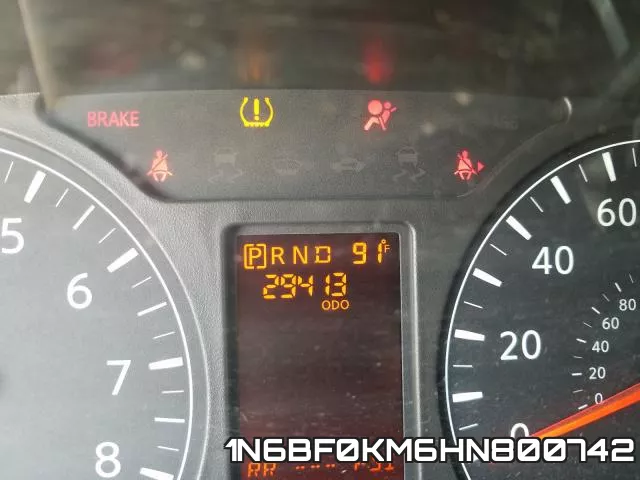 1N6BF0KM6HN800742 фото 9