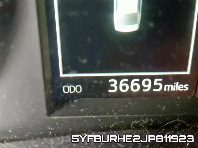 5YFBURHE2JP811923 фото 9
