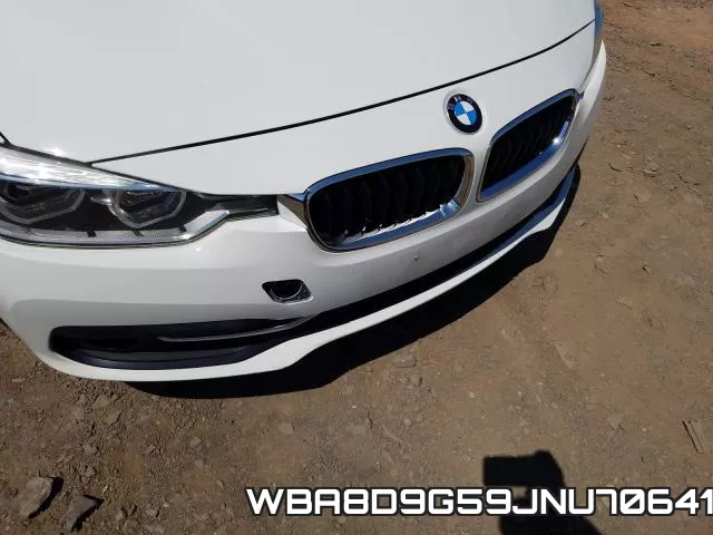 WBA8D9G59JNU70641 фото 10