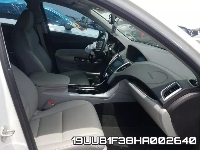 19UUB1F38HA002640 фото 6