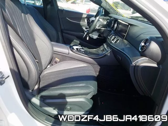 WDDZF4JB6JA418609 фото 6