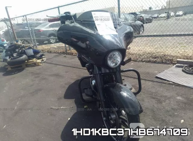 1HD1KBC37HB674709 фото 3