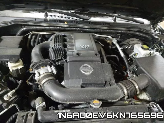 1N6AD0EV6KN765696 фото 8
