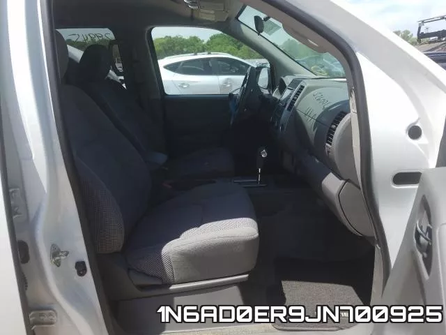 1N6AD0ER9JN700925 фото 6
