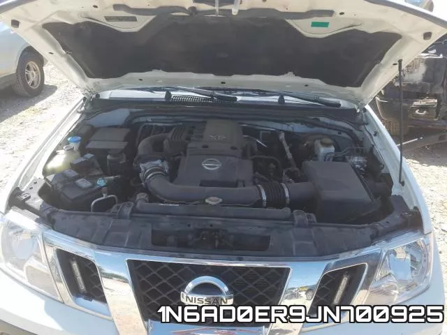 1N6AD0ER9JN700925 фото 8