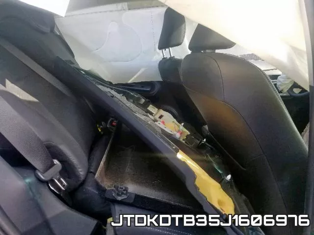 JTDKDTB35J1606976 фото 7