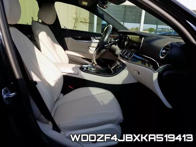 WDDZF4JBXKA519413 фото 6