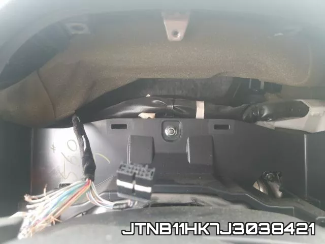 JTNB11HK7J3038421 фото 9
