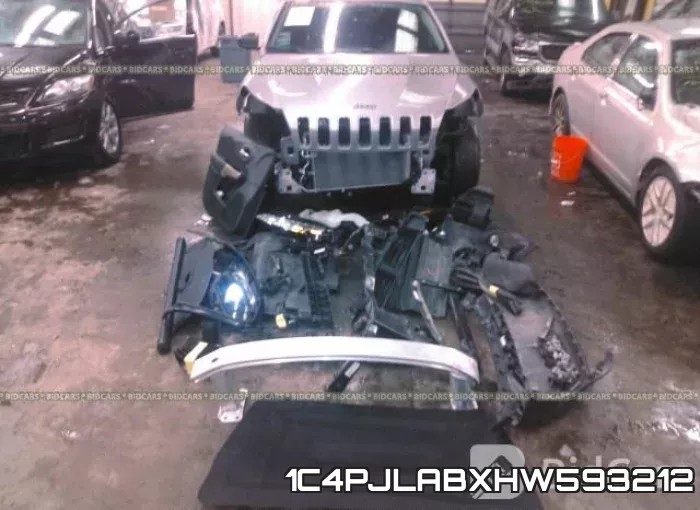 1C4PJLABXHW593212 фото 7