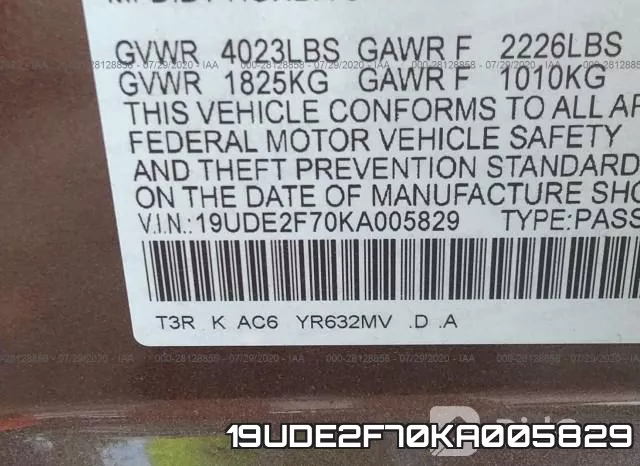 19UDE2F70KA005829 фото 10