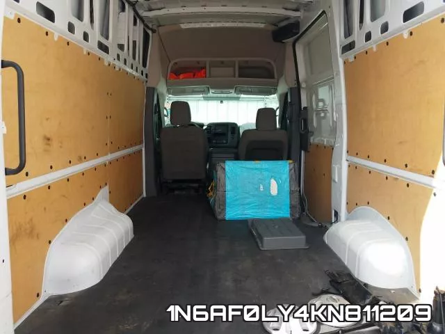 1N6AF0LY4KN811209 фото 10