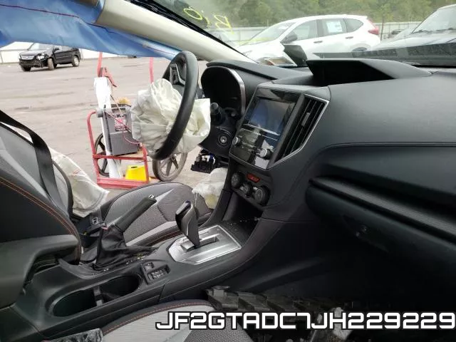 JF2GTADC7JH229229 фото 10