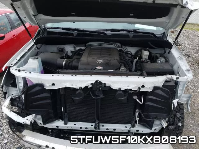 5TFUW5F10KX808193 фото 8