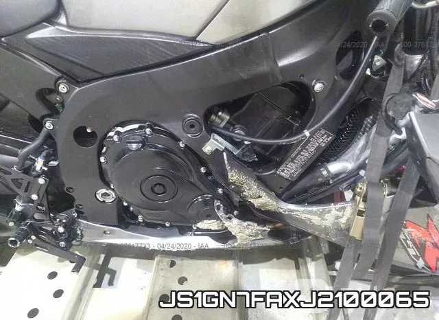 JS1GN7FAXJ2100065 фото 2