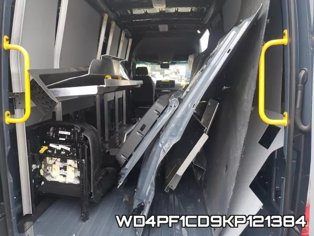 WD4PF1CD9KP121384 фото 7