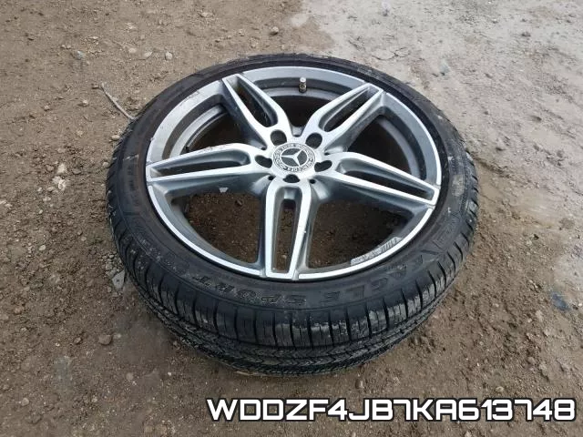 WDDZF4JB7KA613748 фото 10