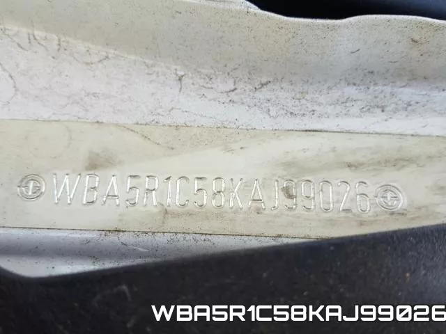 WBA5R1C58KAJ99026 фото 2